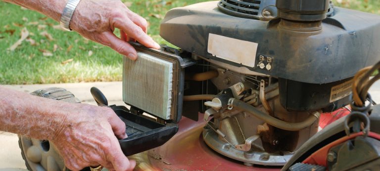 Entretenir sa tondeuse à gazon comment